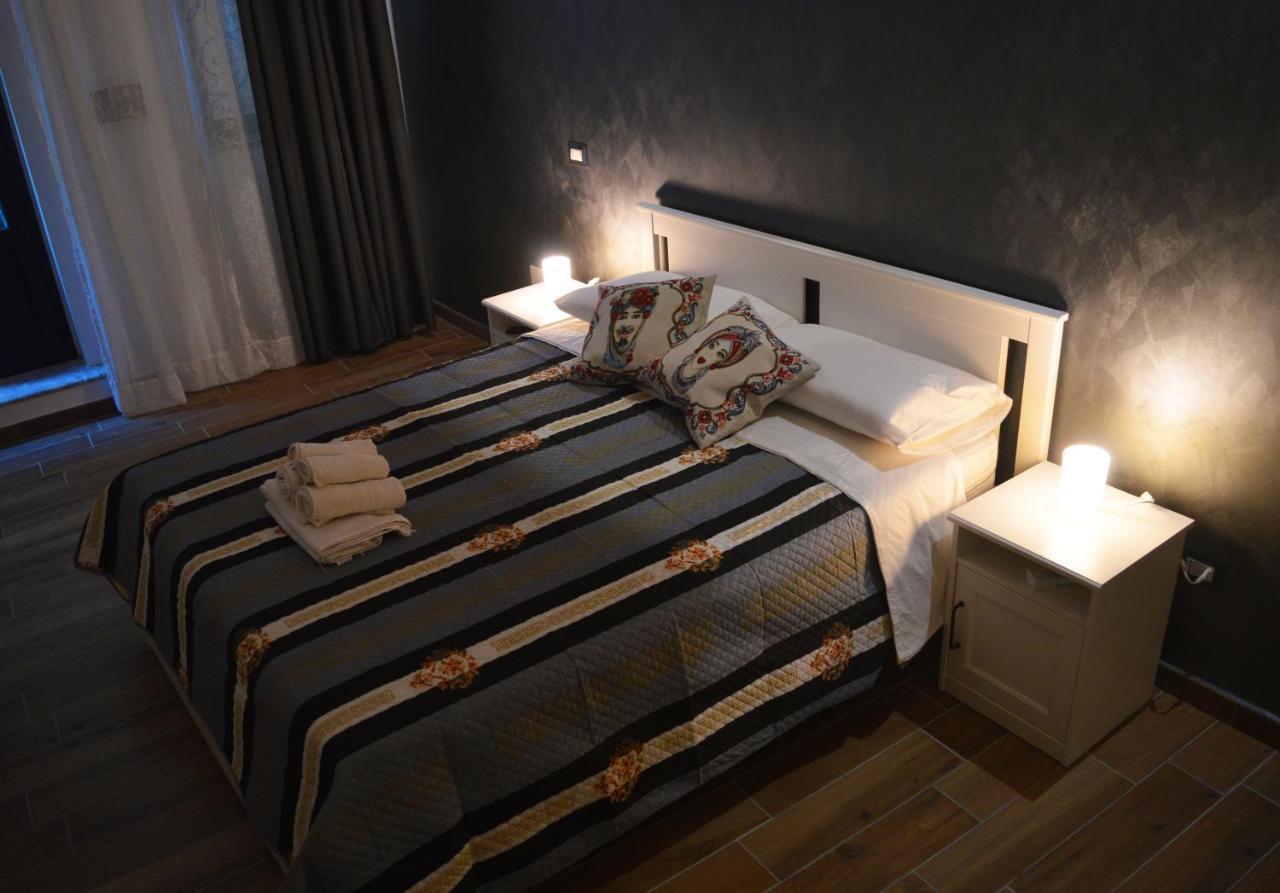La Jacaranda Rooms Taormina Exterior photo